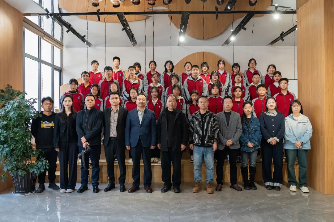 书香漫正道，名家话青春 | 昭通作家与我校师生共度第31个世界读书日